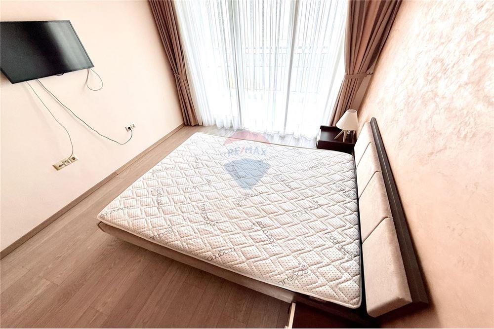 Апартамент - Под наем - к.к. Чайка, Област Варна, България - Уютна спалня с излаз към открита обща тераса с гледка към морето - Спалня - 360321025-242