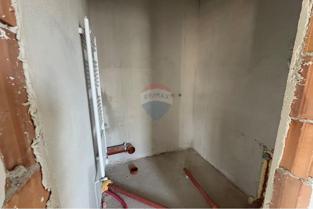 Апартамент - За продажба - гр. София, Област София град, България - баня.jpg - 360241021-86