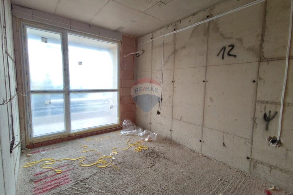 公寓/单元房 - 待售 - гр. Варна, Област Варна, България - viber_изображение_2025-10-28_14-26-55-227.jpg - 卧室 - 360511015-16