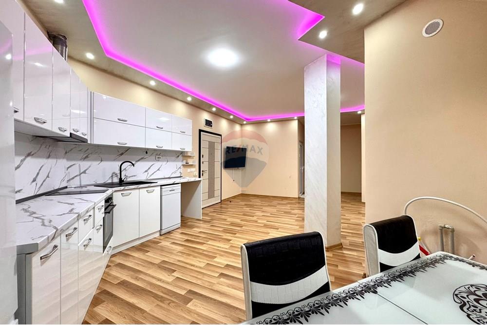 Апартамент - За продажба - гр. Русе, Област Русе, България - IMG_3694.JPEG - Всекидневна - 360451033-100