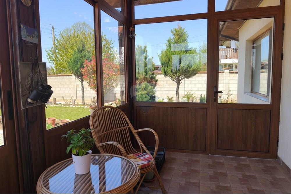 Селска къща - За продажба - с. Соколово, Област Добрич, България - веранда 1.jpg - Друга - 360321028-130