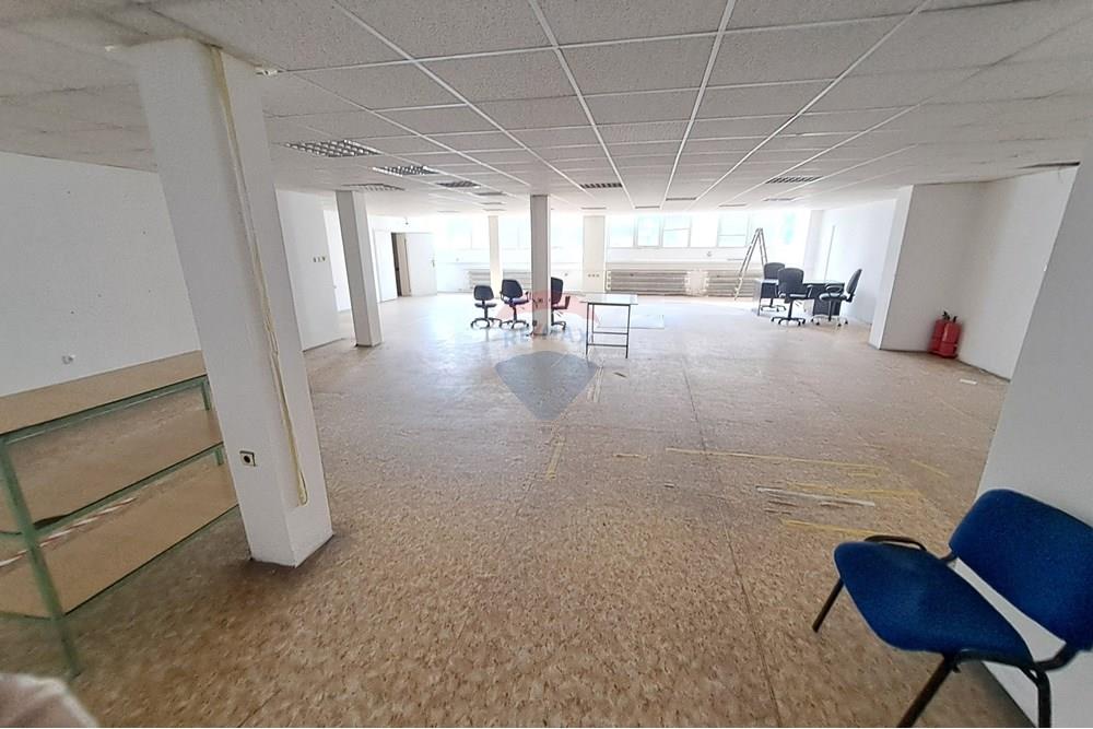 Индустриална сграда - Под наем - гр. Русе, Област Русе, България - 20251021_135424.JPG - 360451036-38