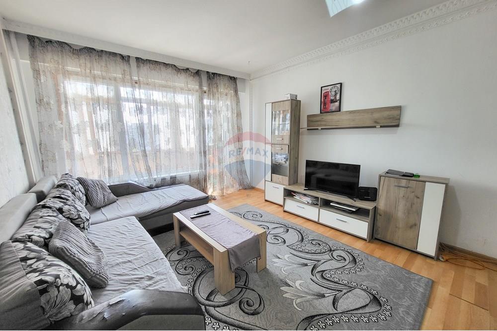 Апартамент - За продажба - гр. Варна, Област Варна, България - 20250820_144414.jpg - Всекидневна - 360471029-4