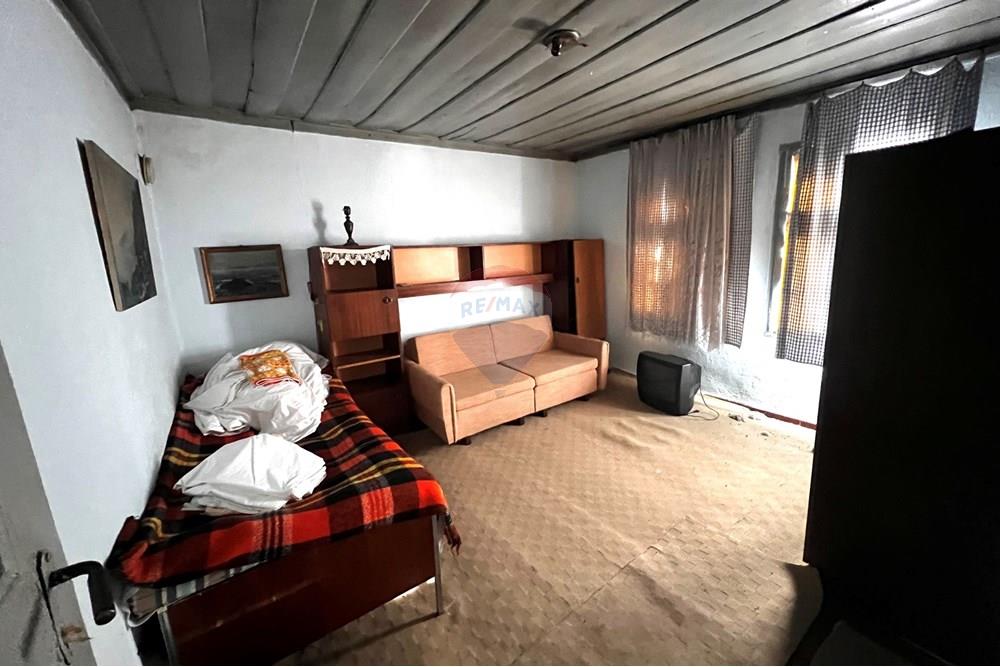 Селска къща - За продажба - гр. Елена, Област Велико Търново, България - 20241104_103506692_iOS.jpg - 360431001-618