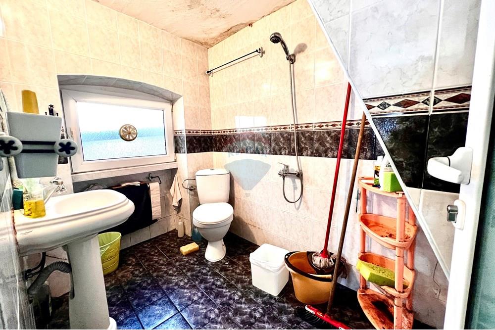 Градска къща - За продажба - гр. Габрово, Област Габрово, България - 20250428_123833354_iOS.jpg - 360431027-13