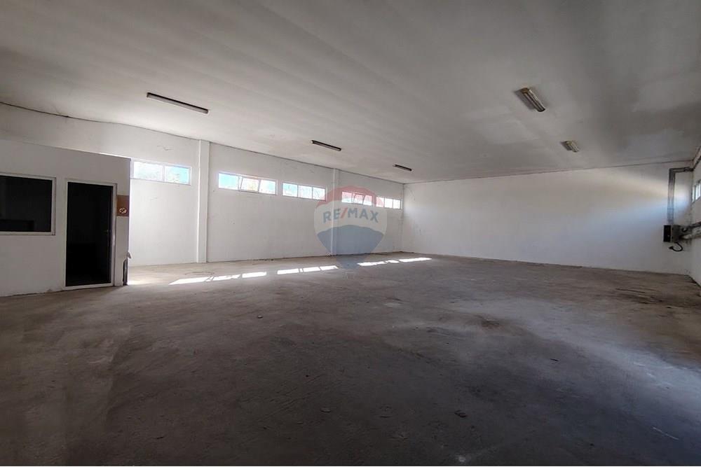 Склад - Под наем - гр. Шумен, Област Шумен, България - viber_изображение_2025-10-29_14-37-55-432.jpg - 360441021-1