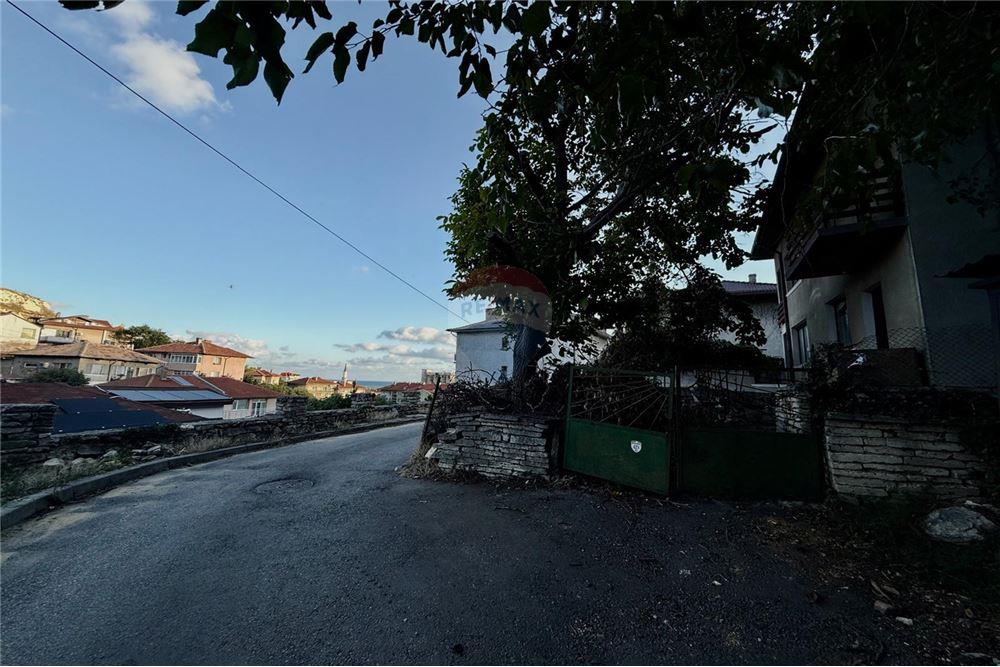 Градска къща - За продажба - гр. Балчик, Област Добрич, България - Лице към улица - Друга - 360321025-243