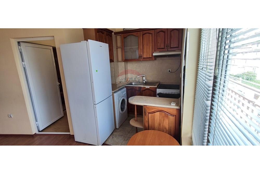 Апартамент - Под наем - гр. Варна, Област Варна, България - всекидневна 5.jpg - Кухня - 360321028-134