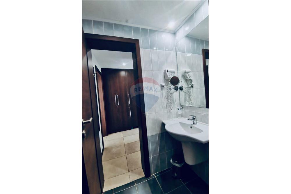 Апартамент - За продажба - гр. Балчик, Област Добрич, България - Баня и тоалетна в едно помещение - Баня - 360321025-250