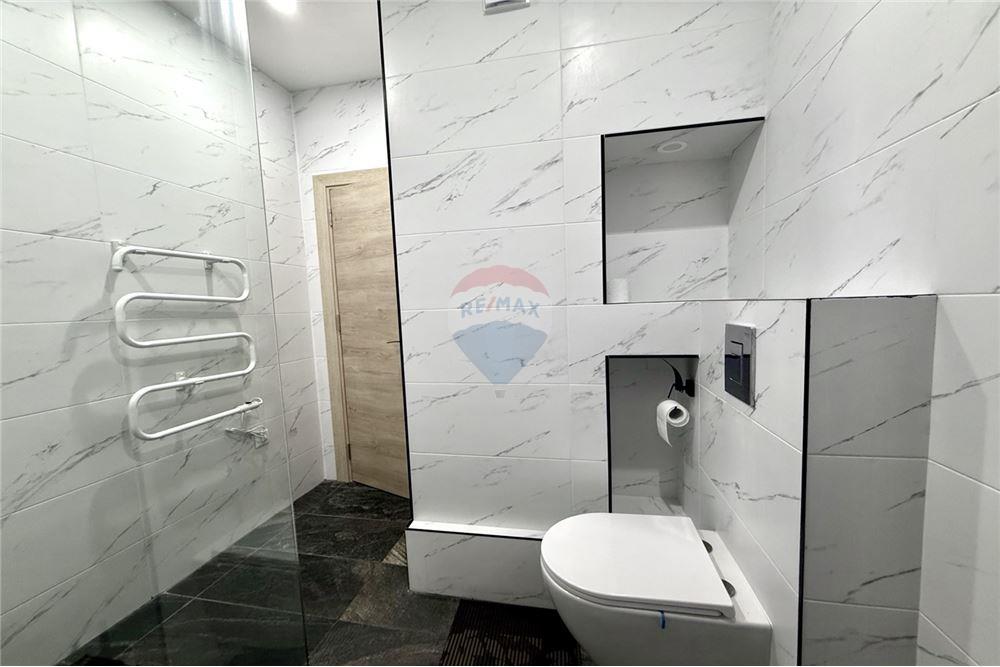 Апартамент - За продажба - гр. Балчик, Област Добрич, България - Баня и тоалетна в едно помещение - Баня - 360321025-234