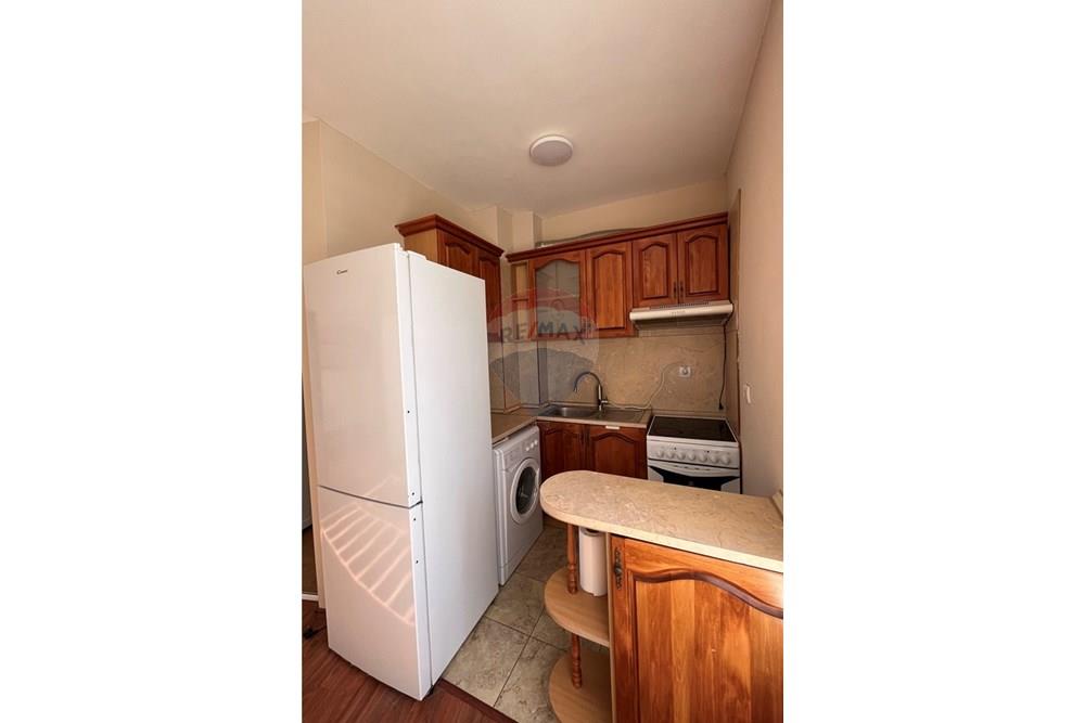 Апартамент - Под наем - гр. Варна, Област Варна, България - всекидневна 1.jpg - Кухня - 360321028-135