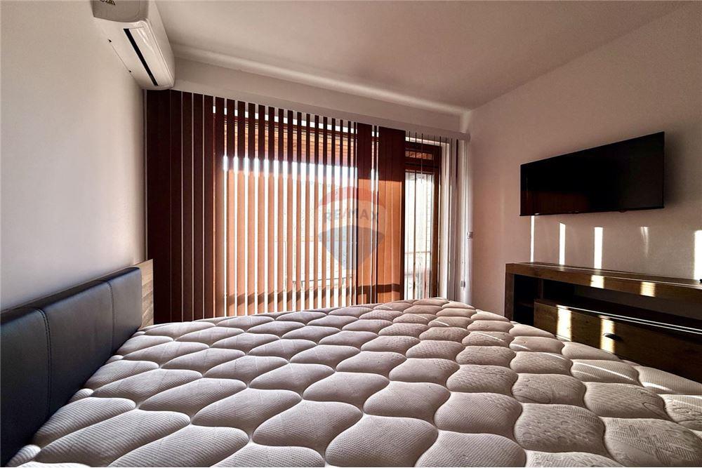 Апартамент - За продажба - гр. Балчик, Област Добрич, България - Втора спалня с излаз към открита обща тераса /запад/ - Спалня - 360321025-235