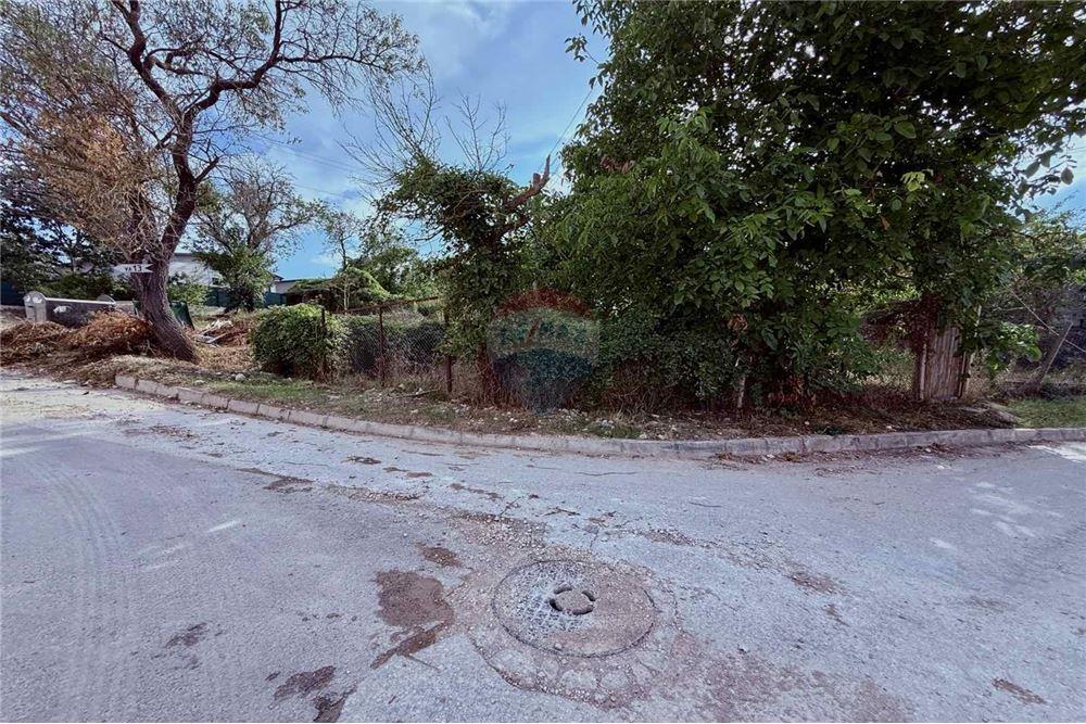 Селска къща - За продажба - с. Кранево, Област Добрич, България - Лице към улица/ Достъп към имота/ Канализация - Друга - 360321025-231