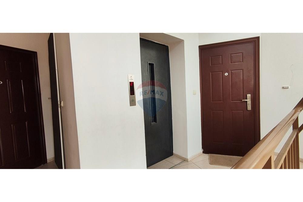 Апартамент - Под наем - гр. Варна, Област Варна, България - вход 2.jpg - Друга - 360321028-134