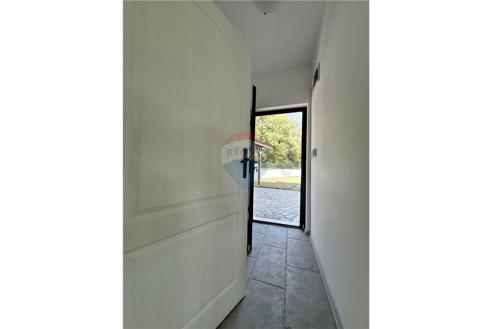 Вила - За продажба - гр. Балчик, Област Добрич, България - Предверие/ етаж 1 - Предверие - 360321025-236