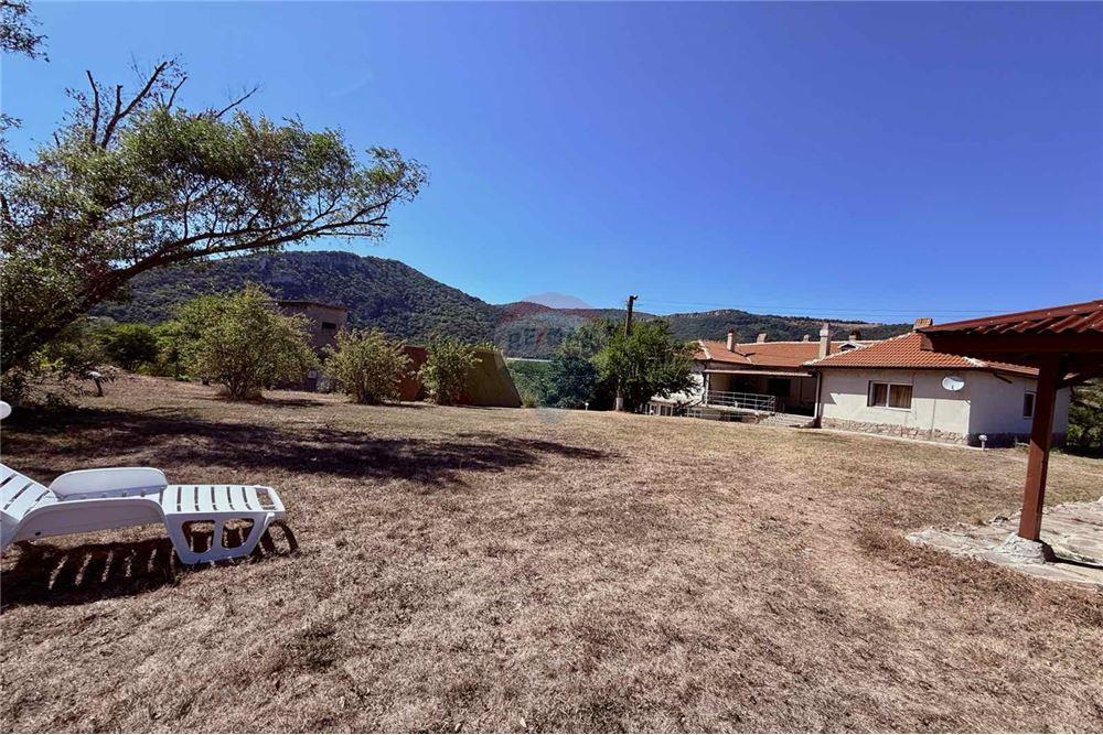 Имение - За продажба - с. Аспарухово, Област Варна, България - Дворно място - Двор - 360321025-228