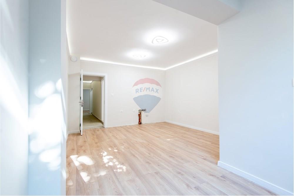 Апартамент - За продажба - гр. Варна, Област Варна, България - viber_изображение_2025-10-19_22-21-28-294.jpg - 360301018-160