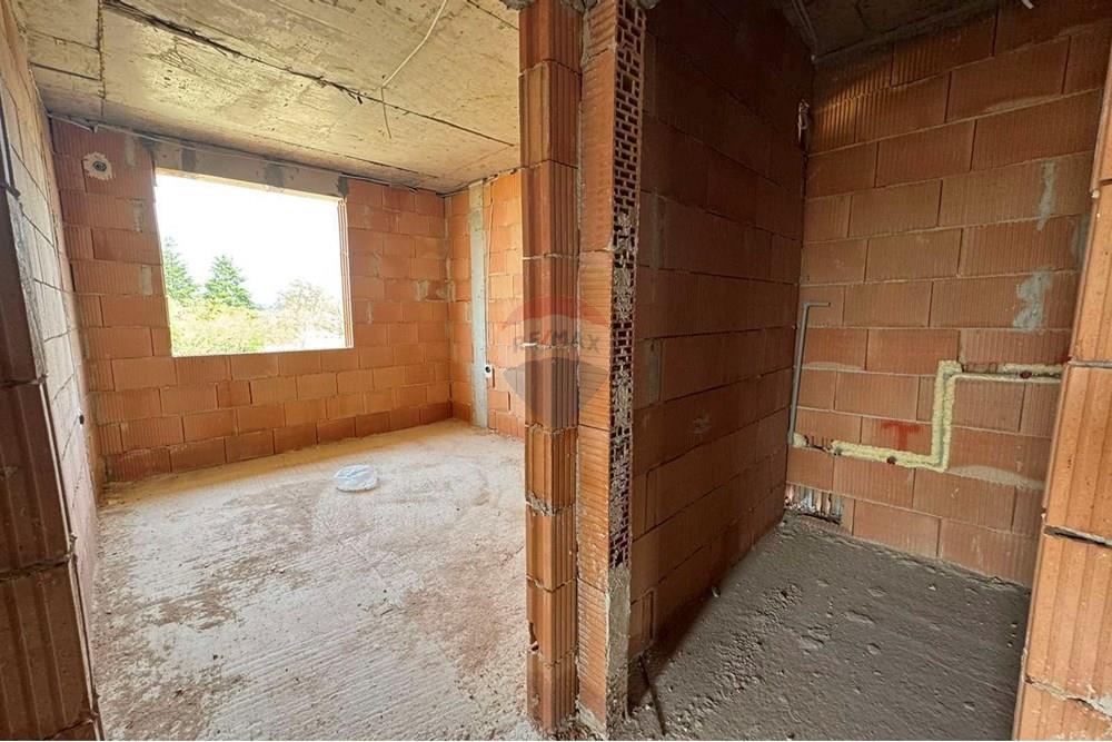 Апартамент - За продажба - гр. Шумен, Област Шумен, България - viber_изображение_2024-09-09_10-45-26-438.jpg - 360441001-147