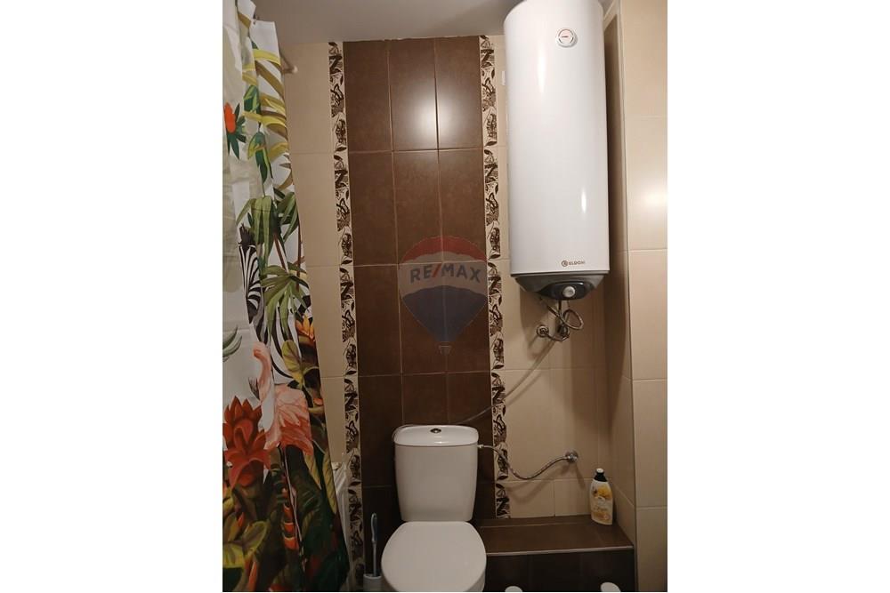Appartement - À louer - к.к. Св. Св. Константин и Елена, Област Варна, България - баня тоалетна.jpg - 360301027-137
