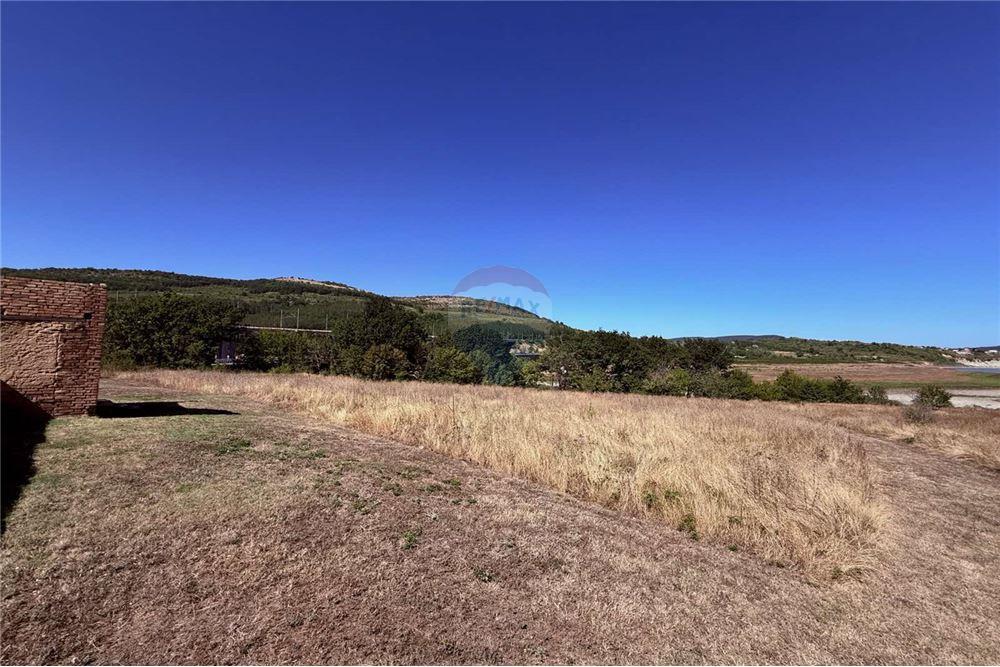 Имение - За продажба - с. Аспарухово, Област Варна, България - Дворно място - Двор - 360321025-228