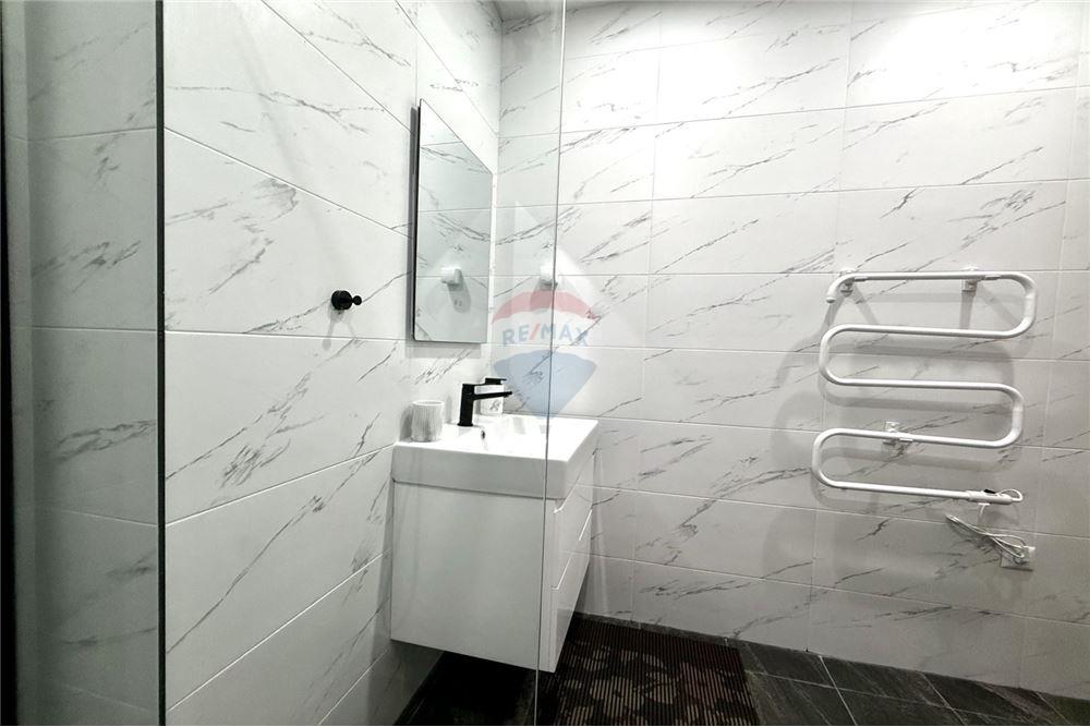 Апартамент - За продажба - гр. Балчик, Област Добрич, България - Баня и тоалетна в едно помещение - Баня - 360321025-234