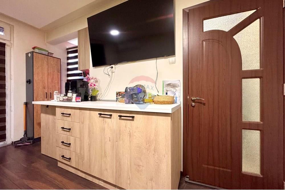 Апартамент - За продажба - гр. Русе, Област Русе, България - viber_изображение_2025-11-05_14-46-15-186.jpg - Всекидневна - 360451033-101