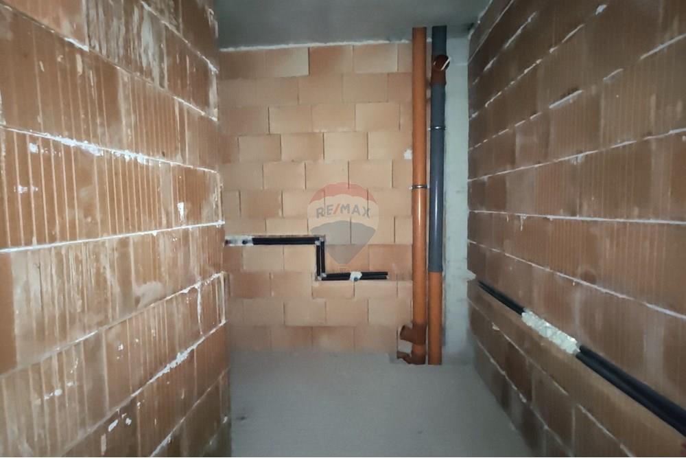 公寓/单元房 - 待售 - гр. Варна, Област Варна, България - viber_изображение_2025-10-28_14-26-54-735.jpg - 浴室 - 360511015-16