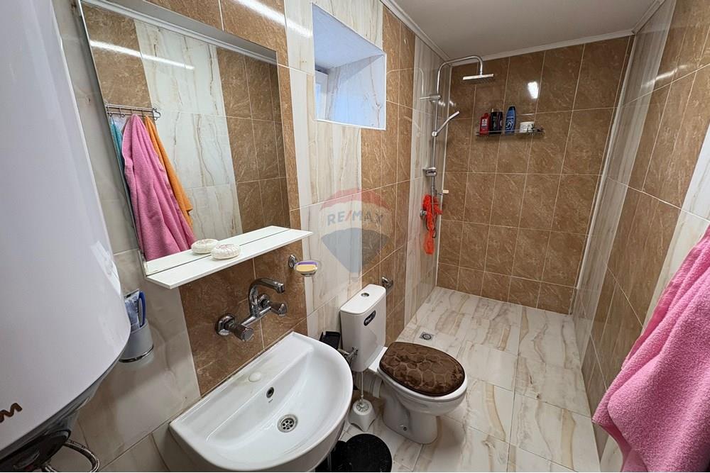 Земеделски имот - За продажба - с. Пробуда, Област Търговище, България - 1759472766826396.jpg - Тоалетна - 360471029-9