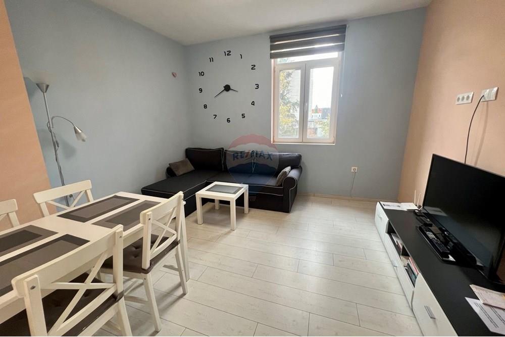 公寓/单元房 - 出租 - гр. Бургас, Област Бургас, България - 0-02-05-e2ab4b88499d3affee8556a1132853e7480f26165b97d1d80a7f73670d6348a5_6b6ccd6573c75217.jpg - 360291026-29