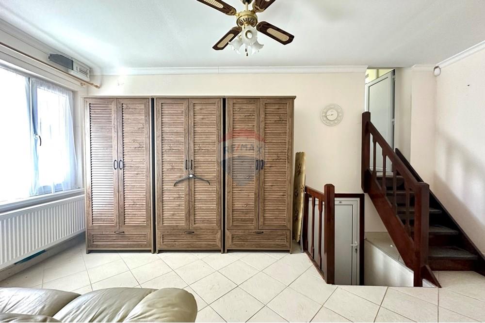 Селска къща - За продажба - с. Караисен, Област Велико Търново, България - viber_изображение_2025-11-03_09-49-20-660.jpg - Коридор - 360431008-396