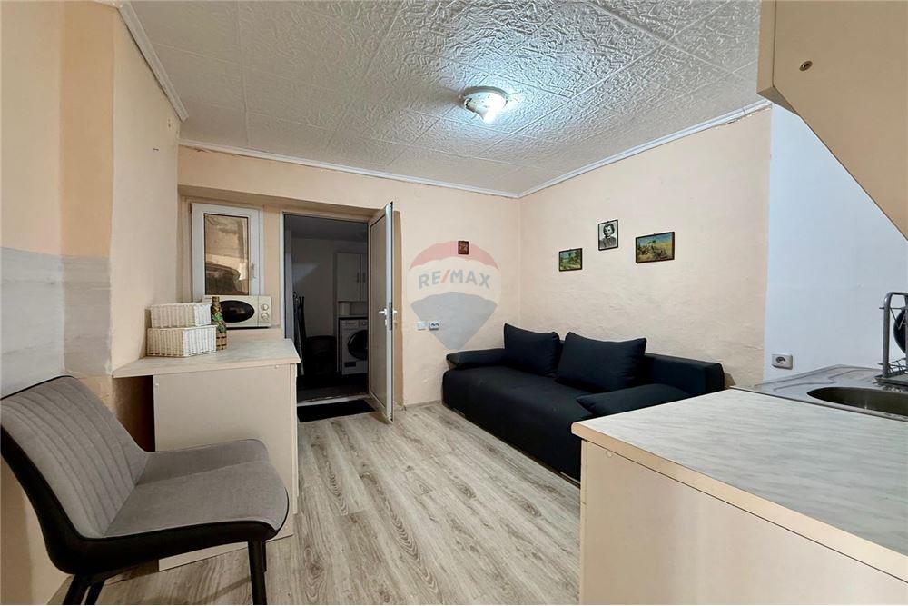 Градска къща - За продажба - гр. Балчик, Област Добрич, България - Отделна кухна - Кухня - 360321025-245