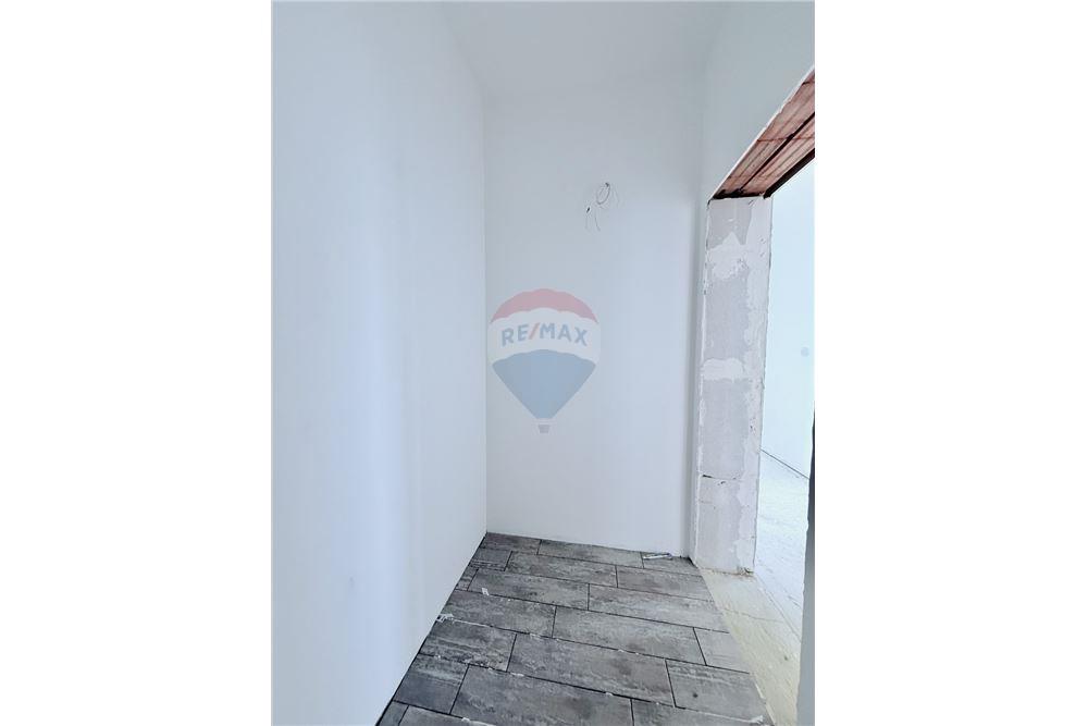 Селска къща - За продажба - с. Соколово, Област Добрич, България - Мокро помещение - Помощно помещение - 360321025-241