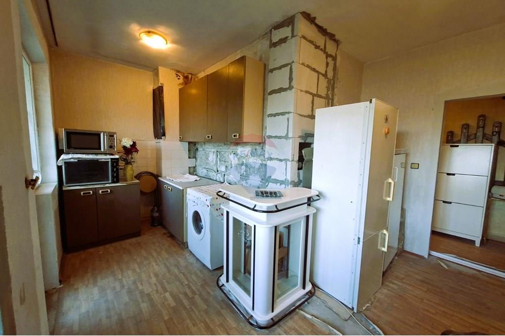 Апартамент - За продажба - гр. Варна, Област Варна, България - 03.jpg - Кухня - 360321001-494