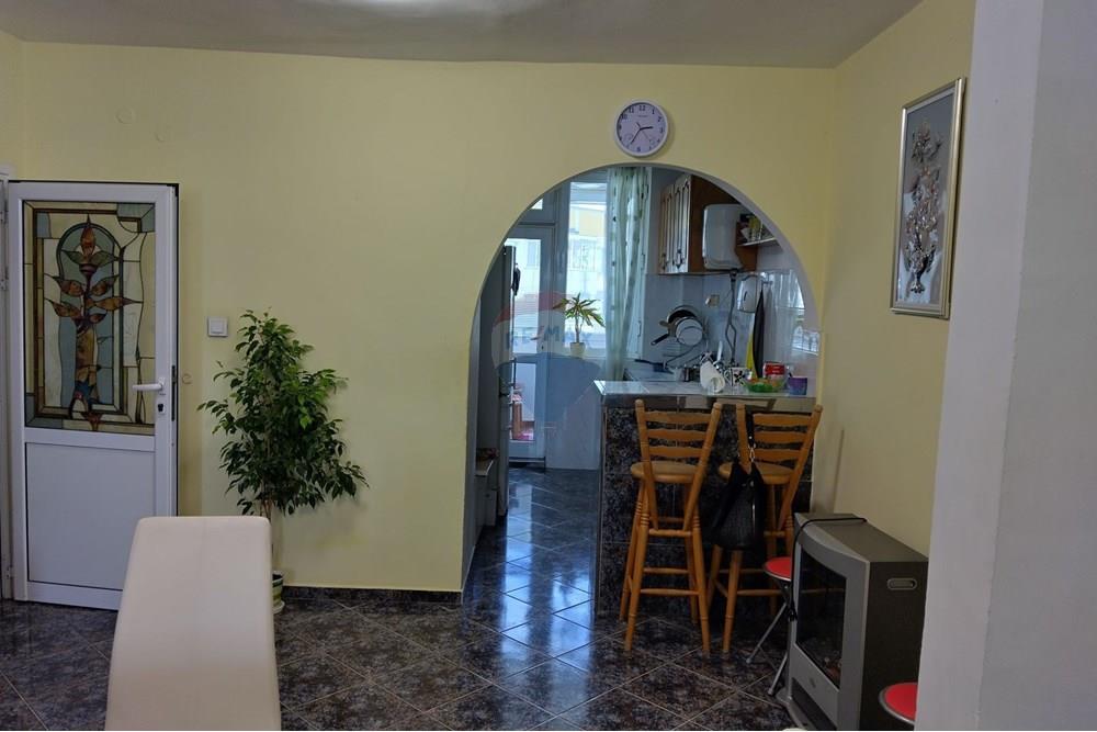 Апартамент - За продажба - гр. Варна, Област Варна, България - Кухненски бокс.jpg - 360331033-24