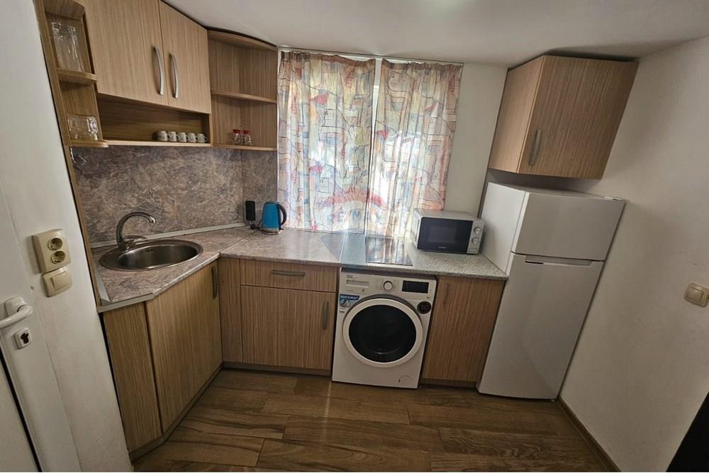 Апартамент - За продажба - гр. Варна, Област Варна, България - Изображение от WhatsApp на 2025-11-04 в 13.01.59_1125d5ab.jpg - Кухня - 360511013-85