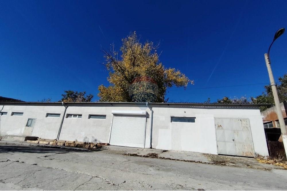 Склад - Под наем - гр. Шумен, Област Шумен, България - viber_изображение_2025-10-29_14-37-55-630.jpg - 360441021-1