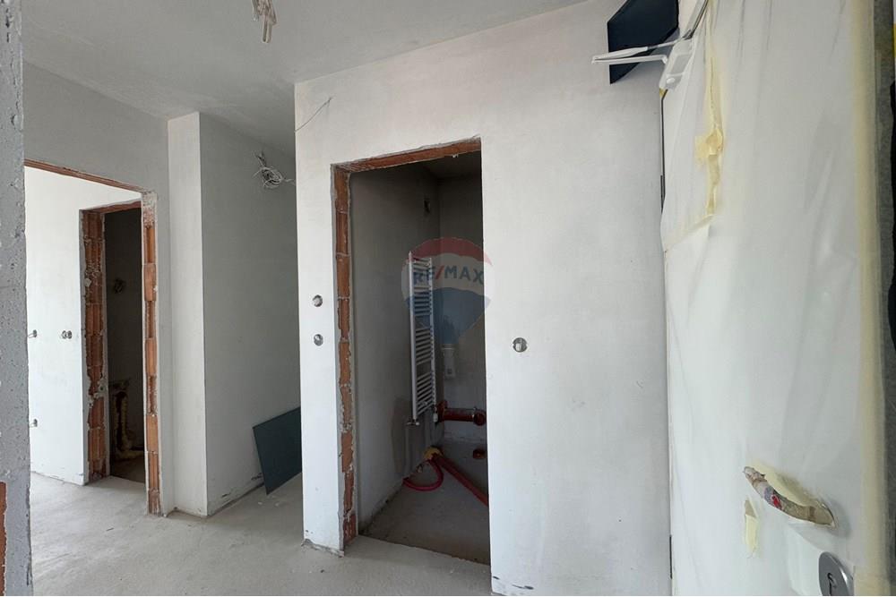 Апартамент - За продажба - гр. София, Област София град, България - антре 1.jpg - 360241021-86