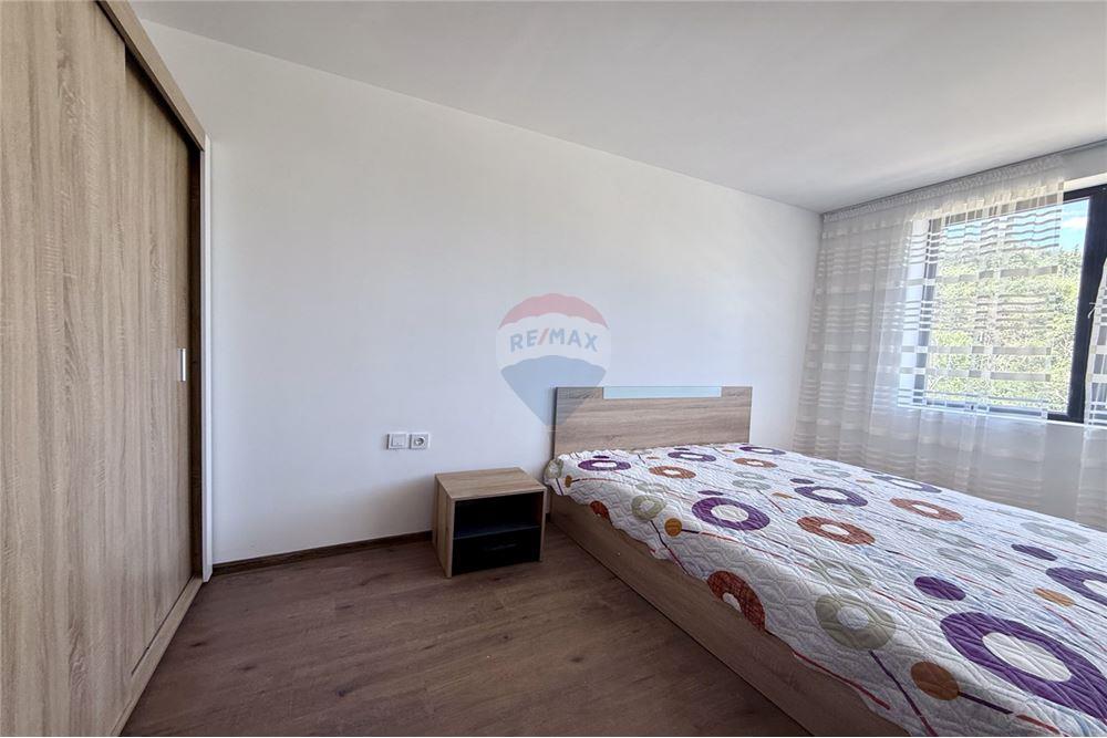 Апартамент - За продажба - гр. Варна, Област Варна, България - Родителска спалня с изход към обща открита тераса с панорамна горска гледка - Родителска спалня - 360321025-247