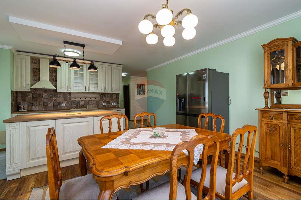 Апартамент - Под наем - гр. Пловдив, Област Пловдив, България - IMG_9370 (2).jpeg - Всекидневна/Трапезария - 360261002-206