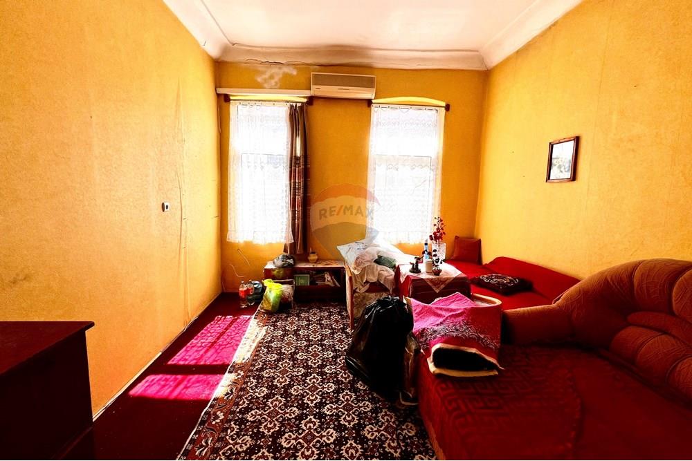 Градска къща - За продажба - гр. Габрово, Област Габрово, България - 20250428_123755634_iOS.jpg - 360431027-13