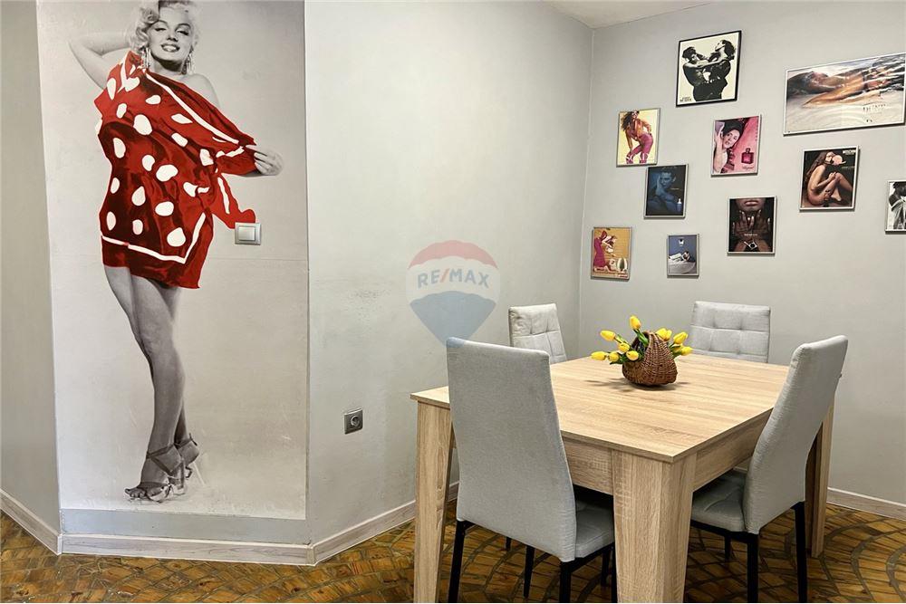 Апартамент - Под наем - гр. Варна, Област Варна, България - Трапезария - Всекидневна - 360391002-168