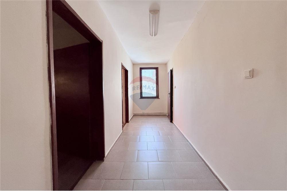 Имение - За продажба - с. Аспарухово, Област Варна, България - Фоайе/ етаж 2 - Фоайе - 360321025-228