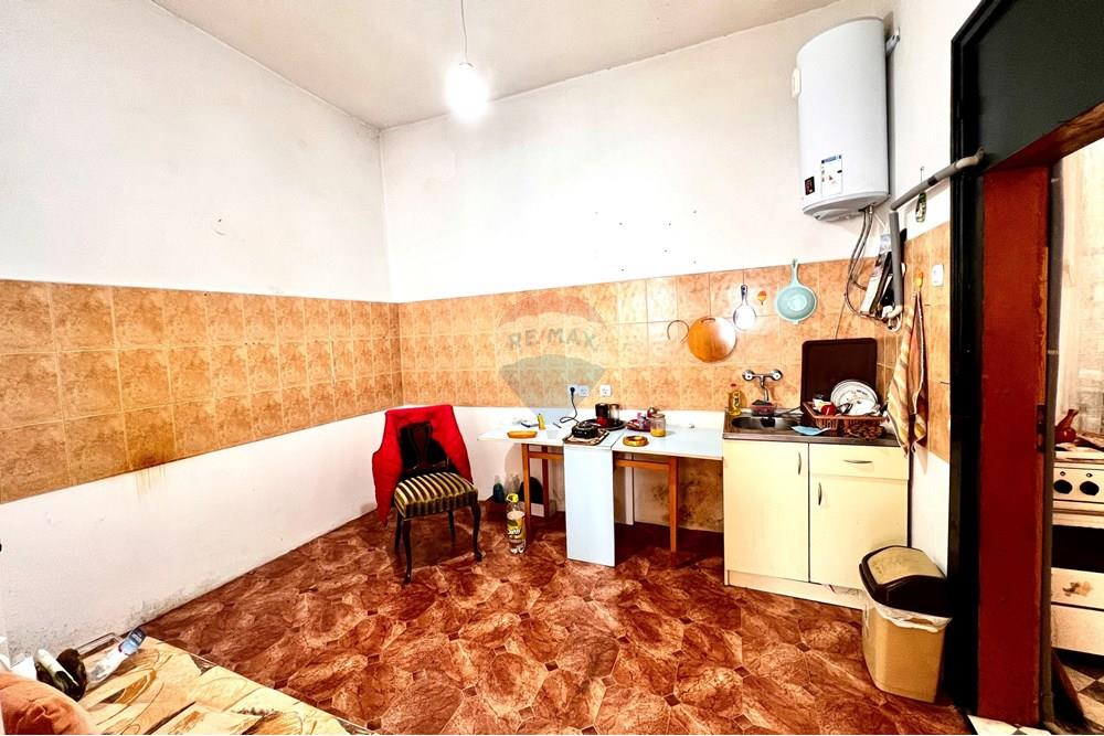 Градска къща - За продажба - гр. Габрово, Област Габрово, България - 20250428_123805921_iOS.jpg - 360431027-13