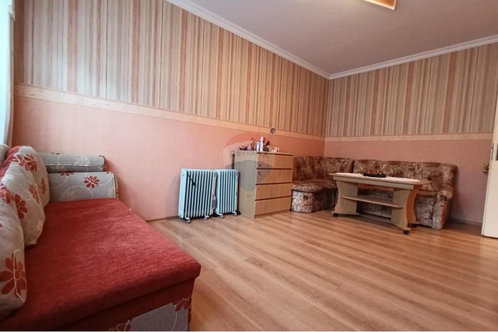 Апартамент - За продажба - гр. Добрич, Област Добрич, България - 9977c2e5-81a4-4dc5-b97c-25bdbbb9af94.jpeg - Всекидневна - 360301017-92