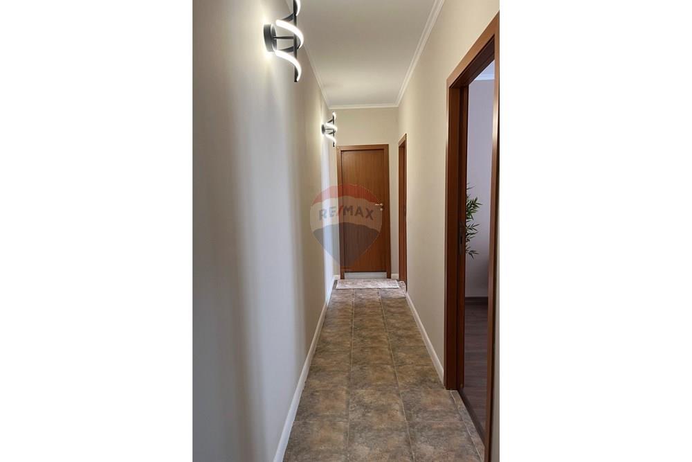 Апартамент - За продажба - к.к. Златни пясъци, Област Варна, България - коридор 2.jpg - Коридор - 360321028-106