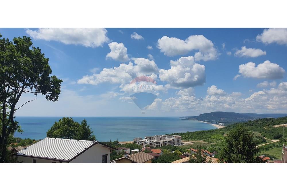 Вила - За продажба - гр. Балчик, Област Добрич, България - изглед 8.jpg - Вътрешен двор - 360321028-120