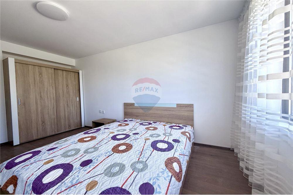 Апартамент - За продажба - гр. Варна, Област Варна, България - Родителска спалня с изход към обща открита тераса с панорамна горска гледка - Родителска спалня - 360321025-247