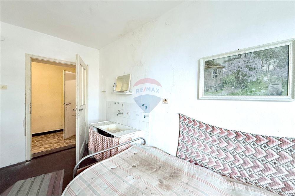 Градска къща - За продажба - гр. Балчик, Област Добрич, България - Кухня с достъп от всекидневна/ етаж 1 - Кухня - 360321025-243