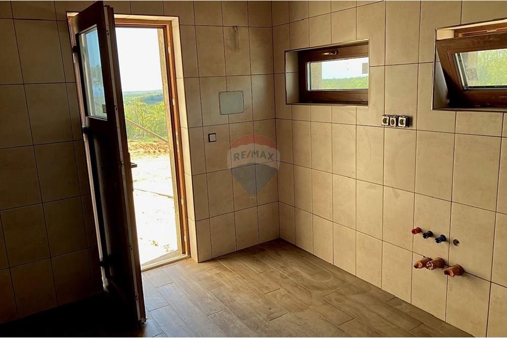 Селска къща - За продажба - с. Приселци, Област Варна, България - thumbnail_IMG_4268.jpg - 360481001-624