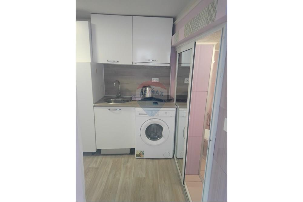 Pilsētas savrupmāja - Pārdošana - гр. Варна, Област Варна, България - IMG_20251017_122027~2.jpg - 360331005-102